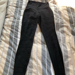 LuLu Lemon High Waisted Leggings (Mesh Detail)